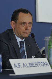 UCINA_Presidente Albertoni(2) UCINA_Presidente Albertoni(2)