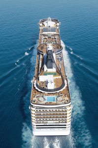 MSC Fantasia in navigazione due MSC Fantasia in navigazione due