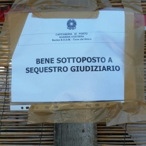 sotto sequestrp,cartello sotto sequestrp,cartello