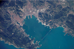 porto di la spezia dall'alto porto di la spezia dall'alto