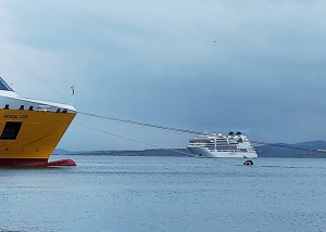 seabourn-ovation-golfo-aranci seabourn-ovation-golfo-aranci