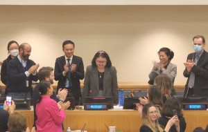 inf-nav-le-congratulazioni-alla-presidente-reena-lee inf-nav-le-congratulazioni-alla-presidente-reena-lee