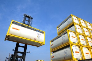 dhl-group_movimentazione-carichi-liquidi dhl-group_movimentazione-carichi-liquidi