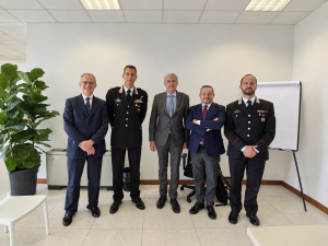 inf-nav-ritratto-di-gruppo-in-ufficio-allineato-i-a